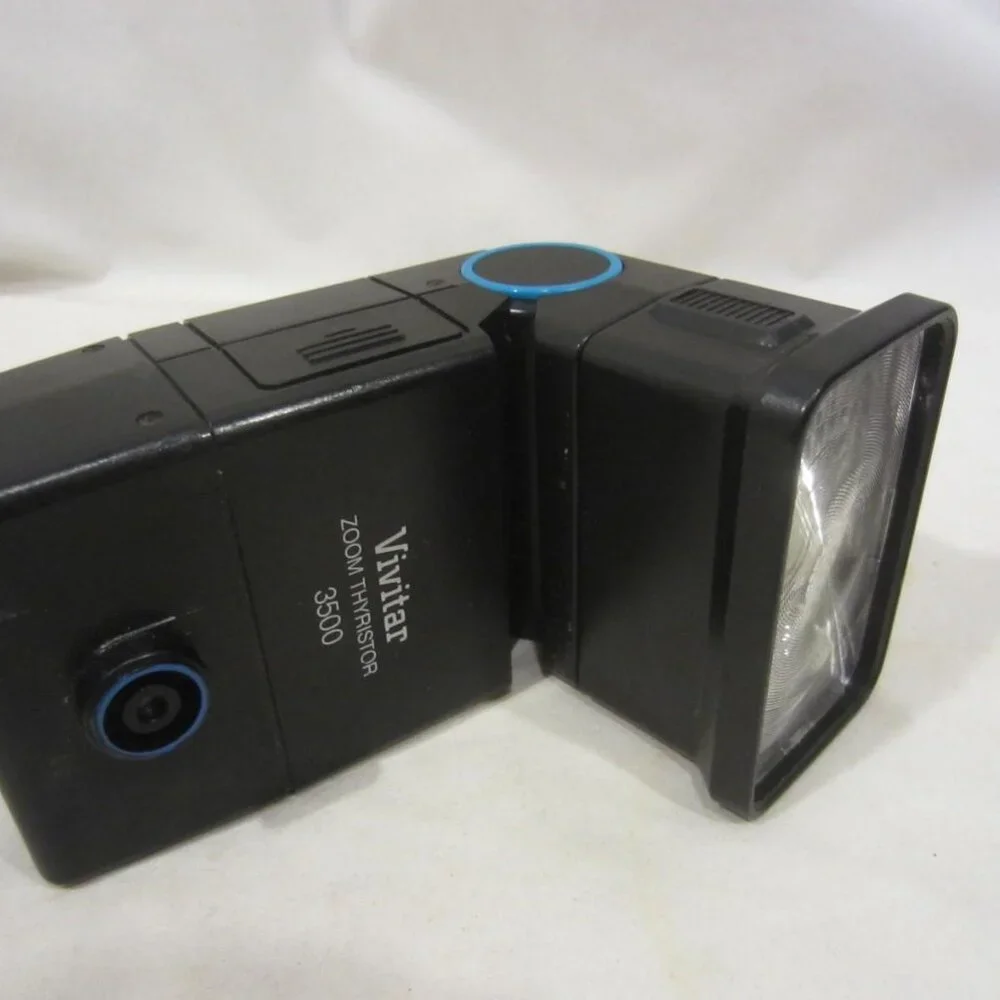 VIVITAR Zoom Thyristor 3500 Dedicated Electronic Flash